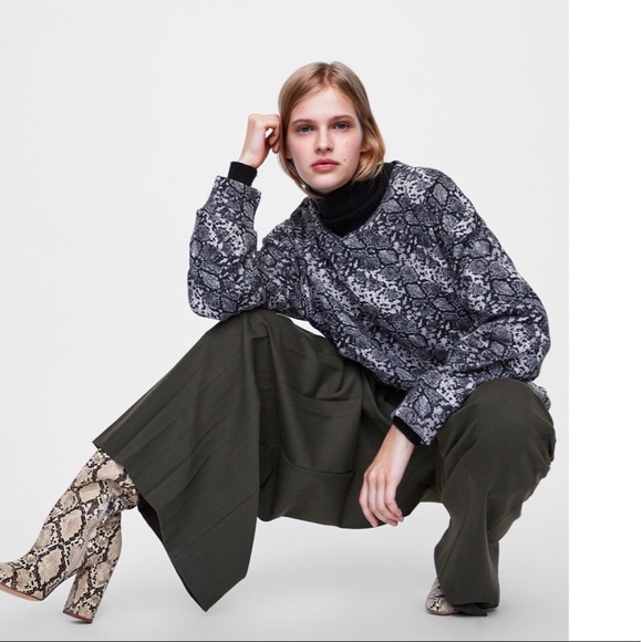 Zara asymmetrical Pants - Picture 3 of 5